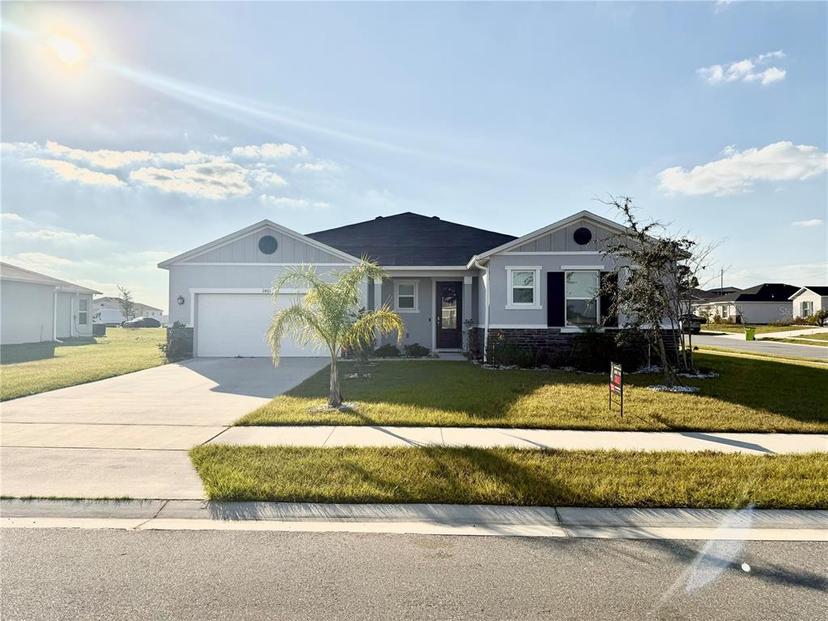 Picture of 2401 Begonia Street, Mascotte FL 34753