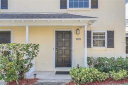 Picture of 1220 Villa Lane Unit 135, Apopka, FL 32712