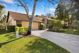 Picture of 1529 Oak Way, Sarasota, FL 34232