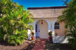 Picture of 9987 85Th Way, Seminole, FL 33777