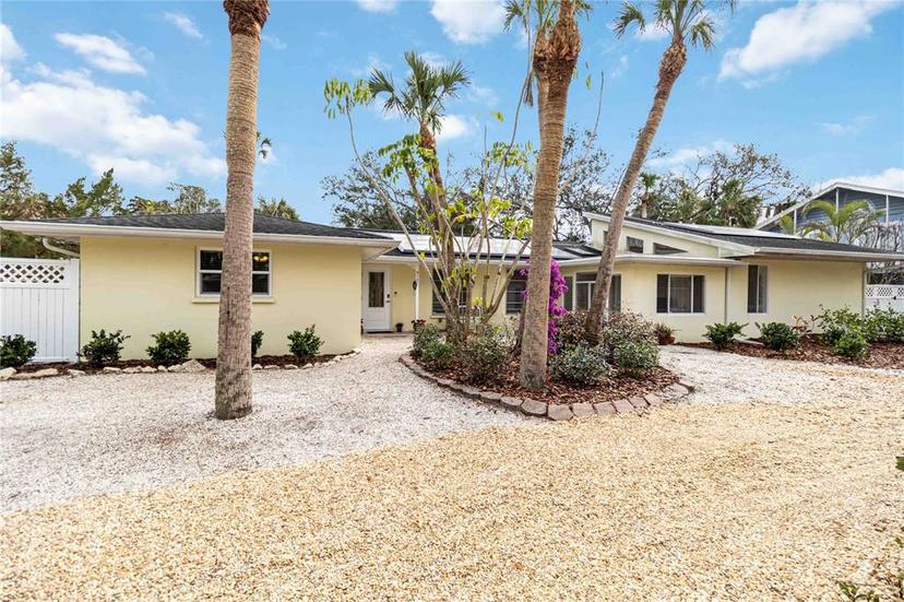 Picture of 5107 Saint Albans Avenue, Sarasota FL 34242