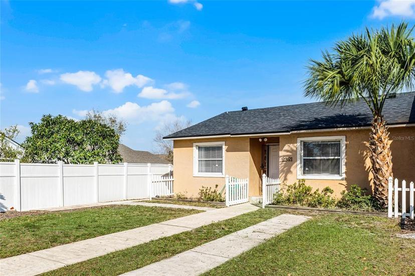 Picture of 2321 Rio Pinar Lakes Boulevard, Orlando FL 32822