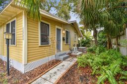 Picture of 1045 6Th Street N, St Petersburg, FL 33701