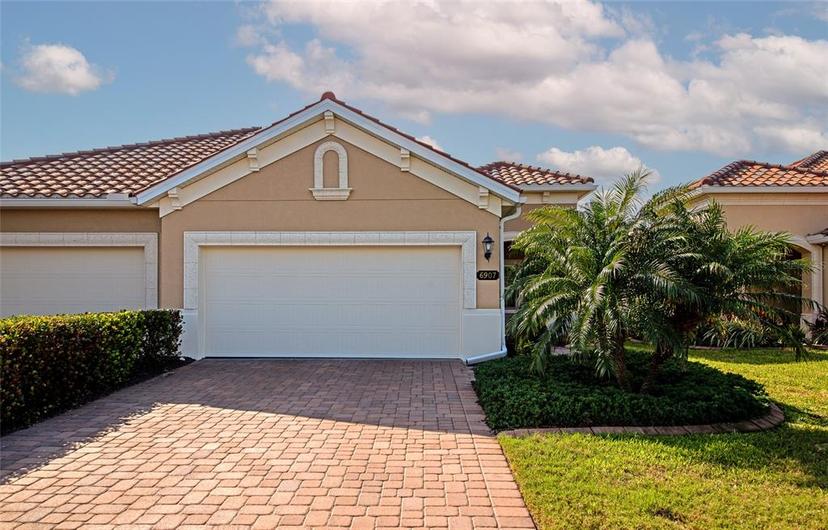 Picture of 6907 Costa Bella Drive, Bradenton FL 34209