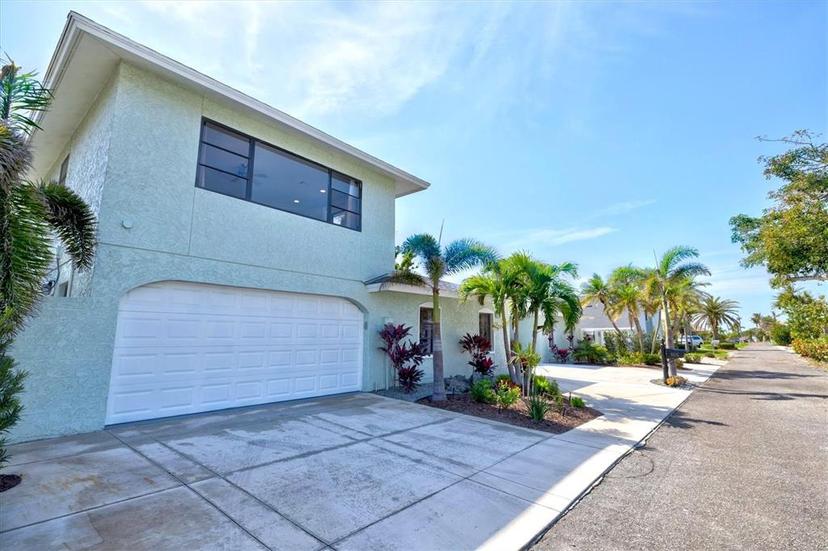 Picture of 605 Cornwell On The Gulf, Venice FL 34285