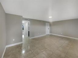 Picture of 1030 Plantation Drive Unit C6, Kissimmee, FL 34741