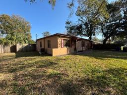 Picture of 3923 W Bay View Avenue, Tampa, FL 33611