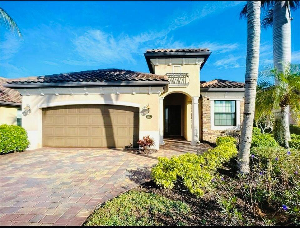 Picture of 2902 Aviamar Circle, Naples, FL 34114