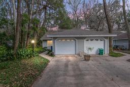 Picture of 901 SW 51St Way, Gainesville, FL 32607