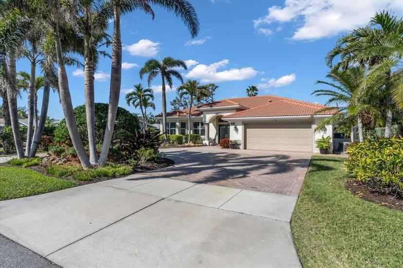 Picture of 612 Cadiz Road, Venice FL 34285