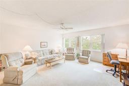 Picture of 12200 Vonn Road Unit 1305, Largo, FL 33774