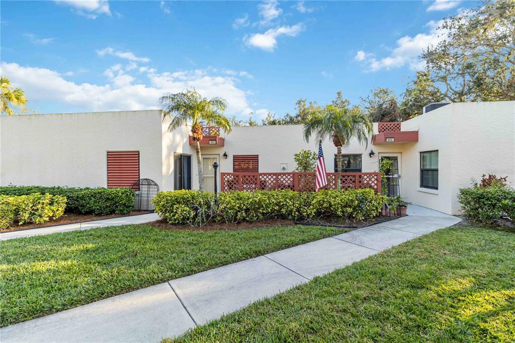 Picture of 805 Spring Lakes Boulevard Unit 805, Bradenton, FL 34210