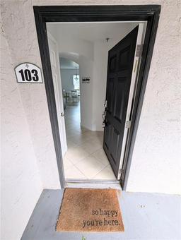 Picture of 8517 Sea Harbour Lane Unit 103, Temple Terrace, FL 33637