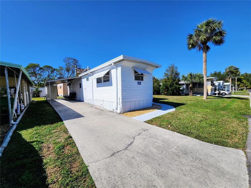 Picture of 1100 University Parkway Unit 38, Sarasota FL 34234