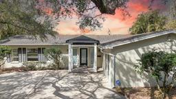 Picture of 1118 Monterey Boulevard Ne, St Petersburg, FL 33704