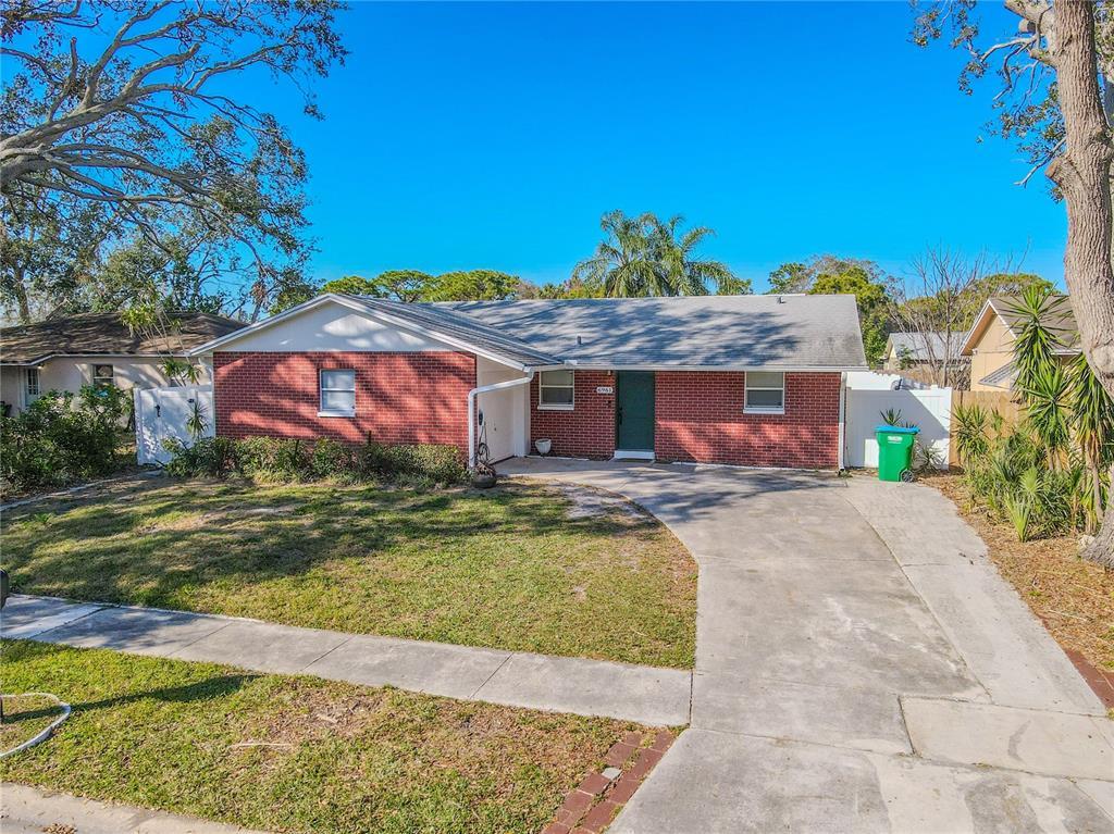 Picture of 6961 Dalkeith Avenue N, St Petersburg, FL 33709