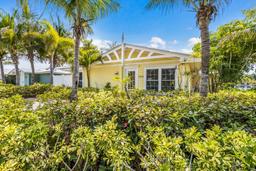 Picture of 6606 Holmes Boulevard Unit 3, Holmes Beach, FL 34217