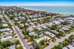 Picture of 6606 Holmes Boulevard Unit 3, Holmes Beach, FL 34217