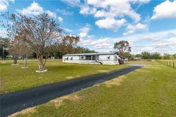 Picture of 5206 WEST County Road 476, Bushnell, FL 33513