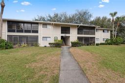 Picture of 6002 Laketree Lane Unit L, Temple Terrace, FL 33617