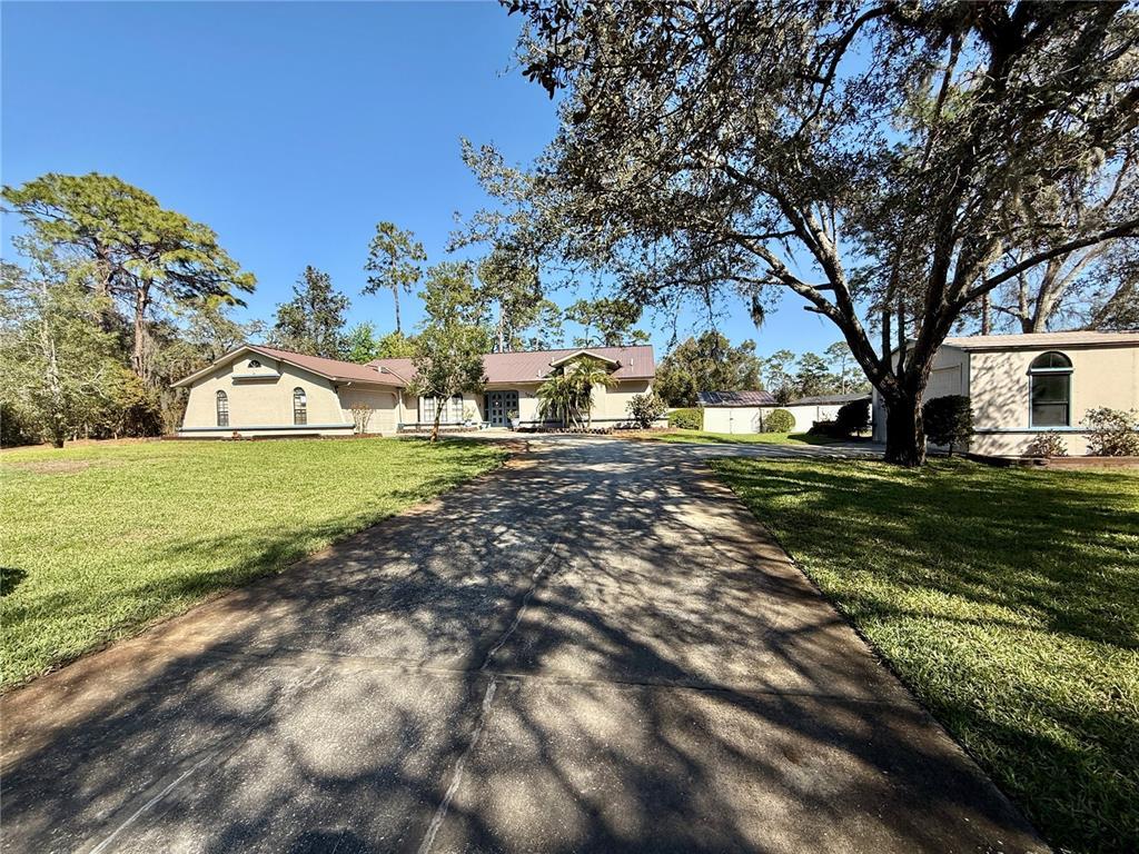 Picture of 7090 Red Oak Loop, New Port Richey, FL 34654