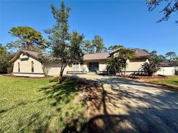 Picture of 7090 Red Oak Loop, New Port Richey, FL 34654