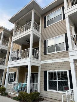 Picture of 1440 NW 3Rd Place Unit 303, Gainesville, FL 32603