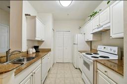 Picture of 303 Southern Pecan Circle Unit 102, Winter Garden, FL 34787