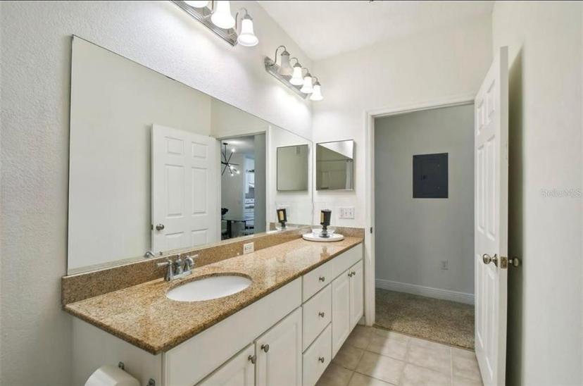 Picture of 303 Southern Pecan Circle Unit 102, Winter Garden FL 34787