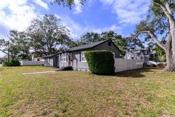 Picture of 3530 Oak Street Ne, St Petersburg, FL 33704