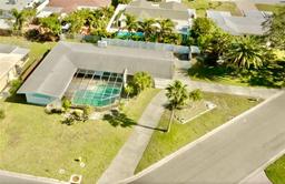 Picture of 10111 Yacht Club Drive, Treasure Island, FL 33706