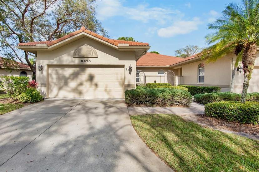 Picture of 3370 E Chelmsford Court Unit 49, Sarasota FL 34235