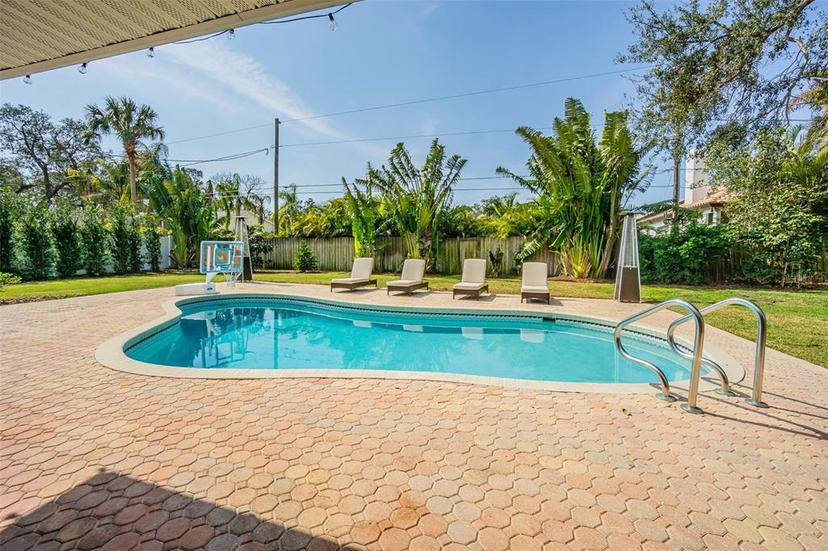 Picture of 306 Indian Rocks Road S, Largo FL 33770