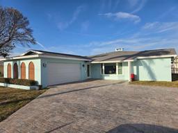 Picture of 11145 4Th Street E, Treasure Island, FL 33706