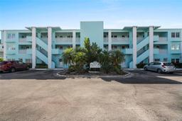 Picture of 423 S Paula Drive Unit 304, Dunedin, FL 34698