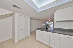 Picture of 1028 Apollo Beach Boulevard Unit 13, Apollo Beach, FL 33572