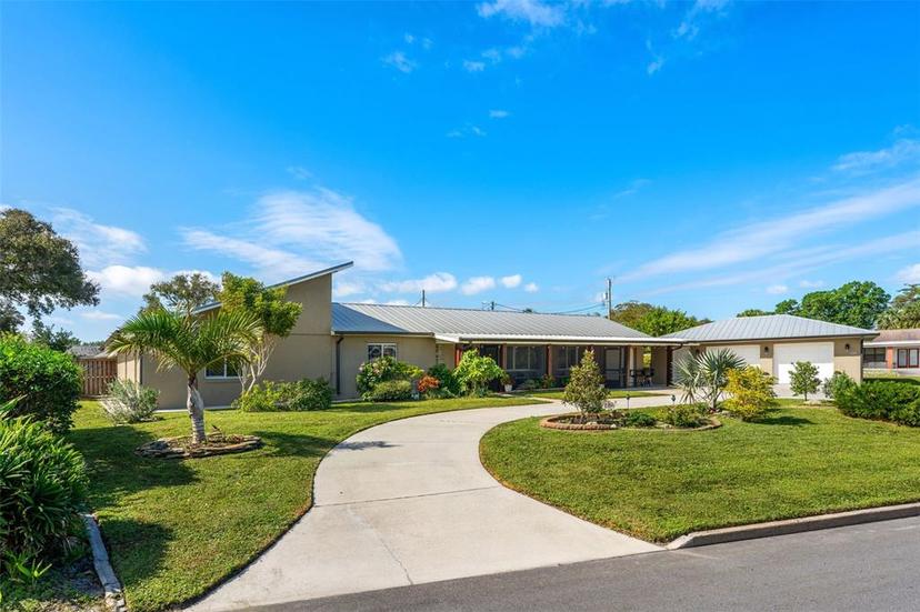 Picture of 832 Indian River Drive, Melbourne FL 32935