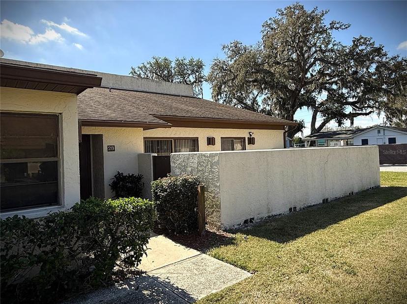 Picture of 1880 N Crystal Lake Drive Unit 28, Lakeland FL 33801