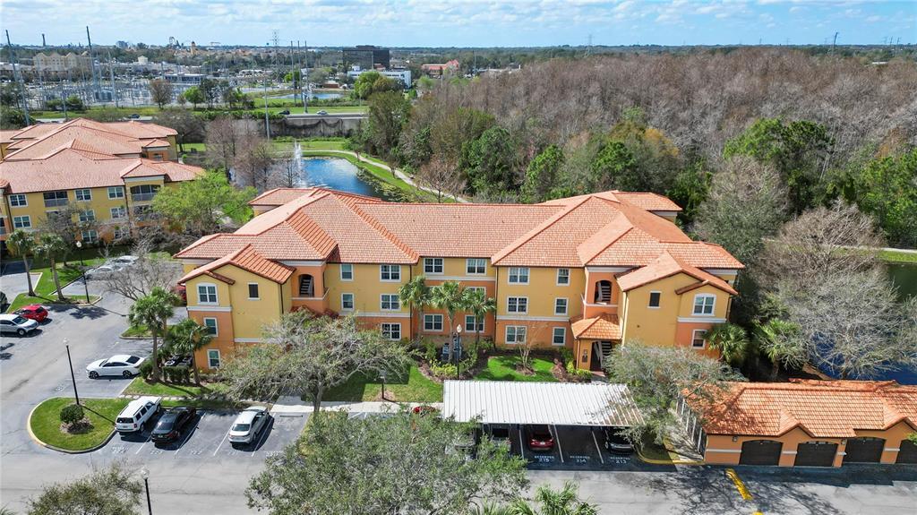 Picture of 5463 Vineland Road Unit 5107, Orlando, FL 32811