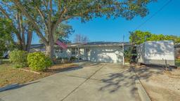 Picture of 7272 Cass Circle, Sarasota, FL 34231