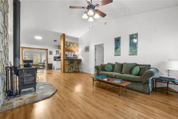 Picture of 417 SW Barney Street, High Springs, FL 32643