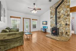 Picture of 417 SW Barney Street, High Springs, FL 32643