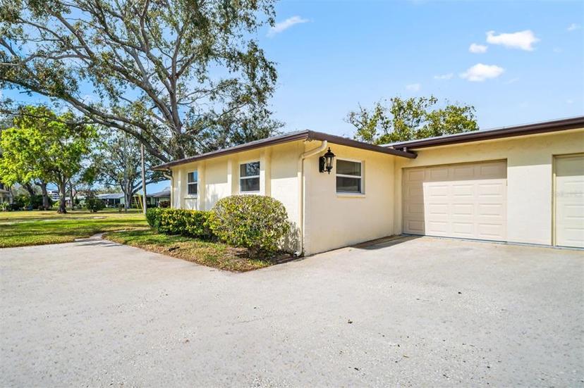 Picture of 1227 Queen Anne Drive Unit C, Palm Harbor FL 34684