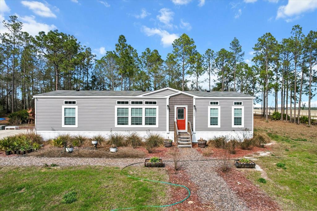 Picture of 12991 SE 21St Place, Morriston, FL 32668