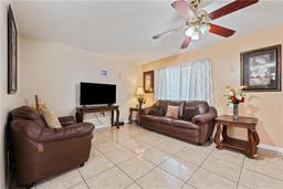 Picture of 2361 Oak Park Way Unit 208, Orlando, FL 32822