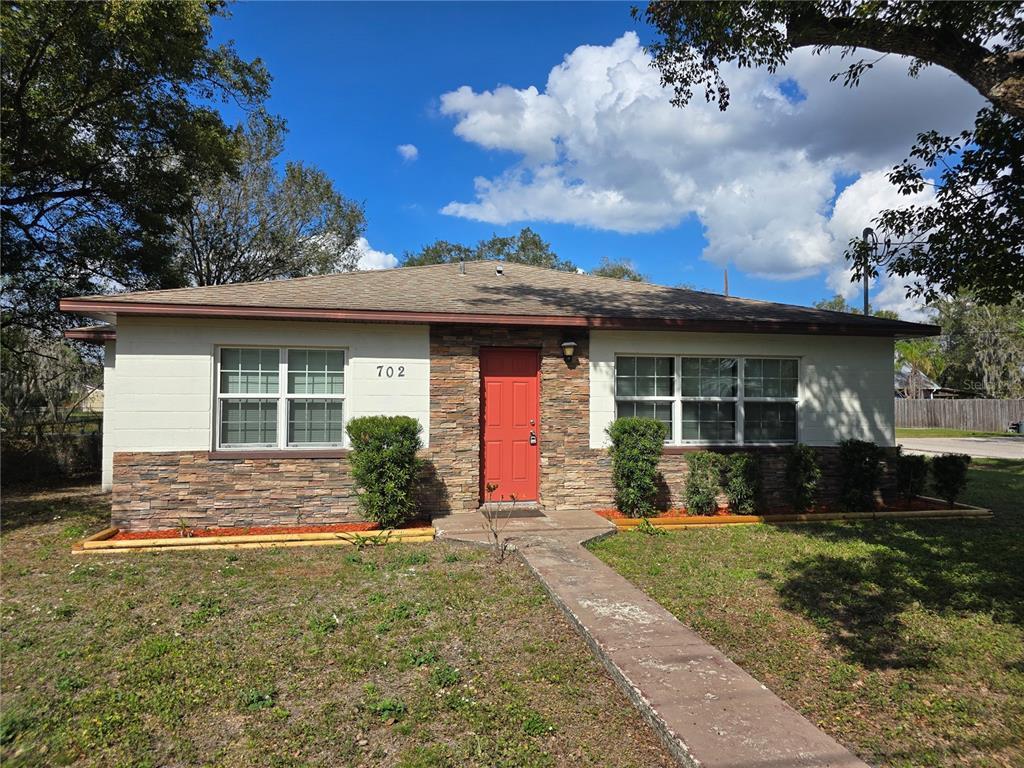 Picture of 702 W Cherry Street, Plant City, FL 33563