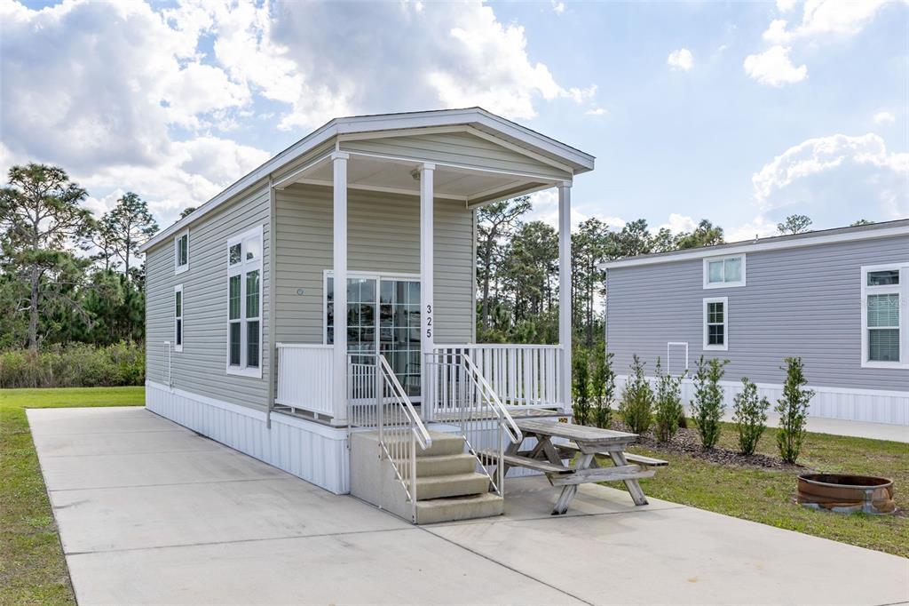 Picture of 16950 County Rd 630 Unit 325, Lake Wales, FL 33898