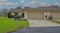 Picture of 3119 Glen Elyn Boulevard Unit 9, Sarasota, FL 34237