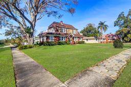 Picture of 302 49Th Street N, St Petersburg, FL 33710