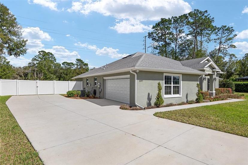 Picture of 5297 SE 39 Loop, Ocala FL 34480